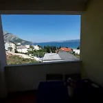 Lägenhet In With Sea View, Balcony, Air Conditioning, Wi-fi *