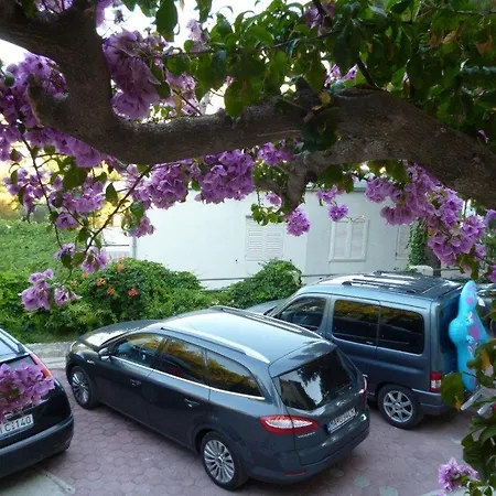 In With Sea View, Balcony, Air Conditioning, Wi-fi *