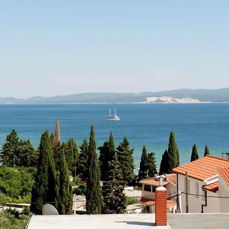 In With Sea View, Balcony, Air Conditioning, Wi-fi * Duće