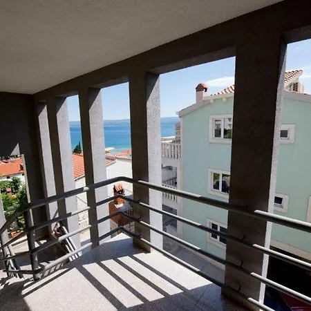 In With Sea View, Balcony, Air Conditioning, Wi-fi