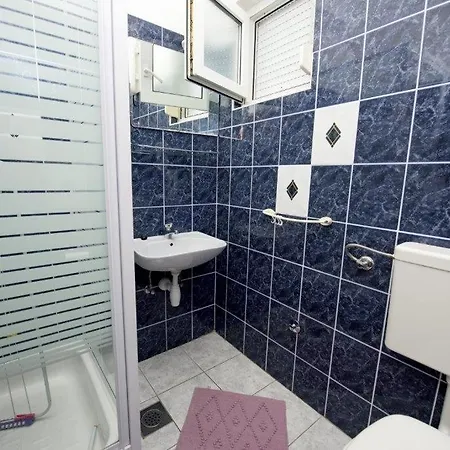 Appartement In With Sea View, Balcony, Air Conditioning, Wi-fi Duće