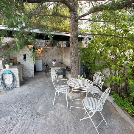 Appartement In With Sea View, Balcony, Air Conditioning, Wi-fi Duće